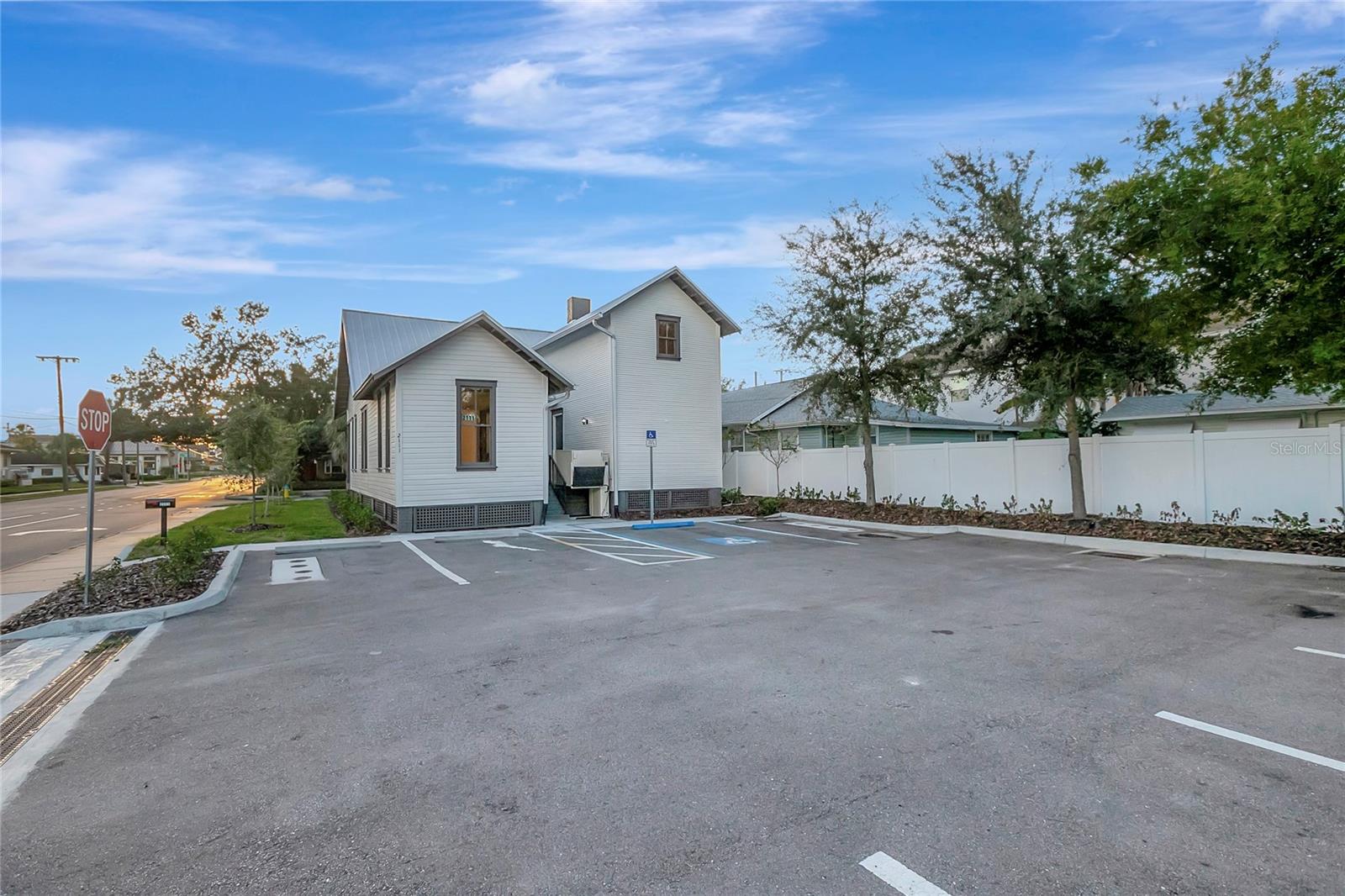 2111 W CLEVELAND ST, TAMPA, FL, 33606