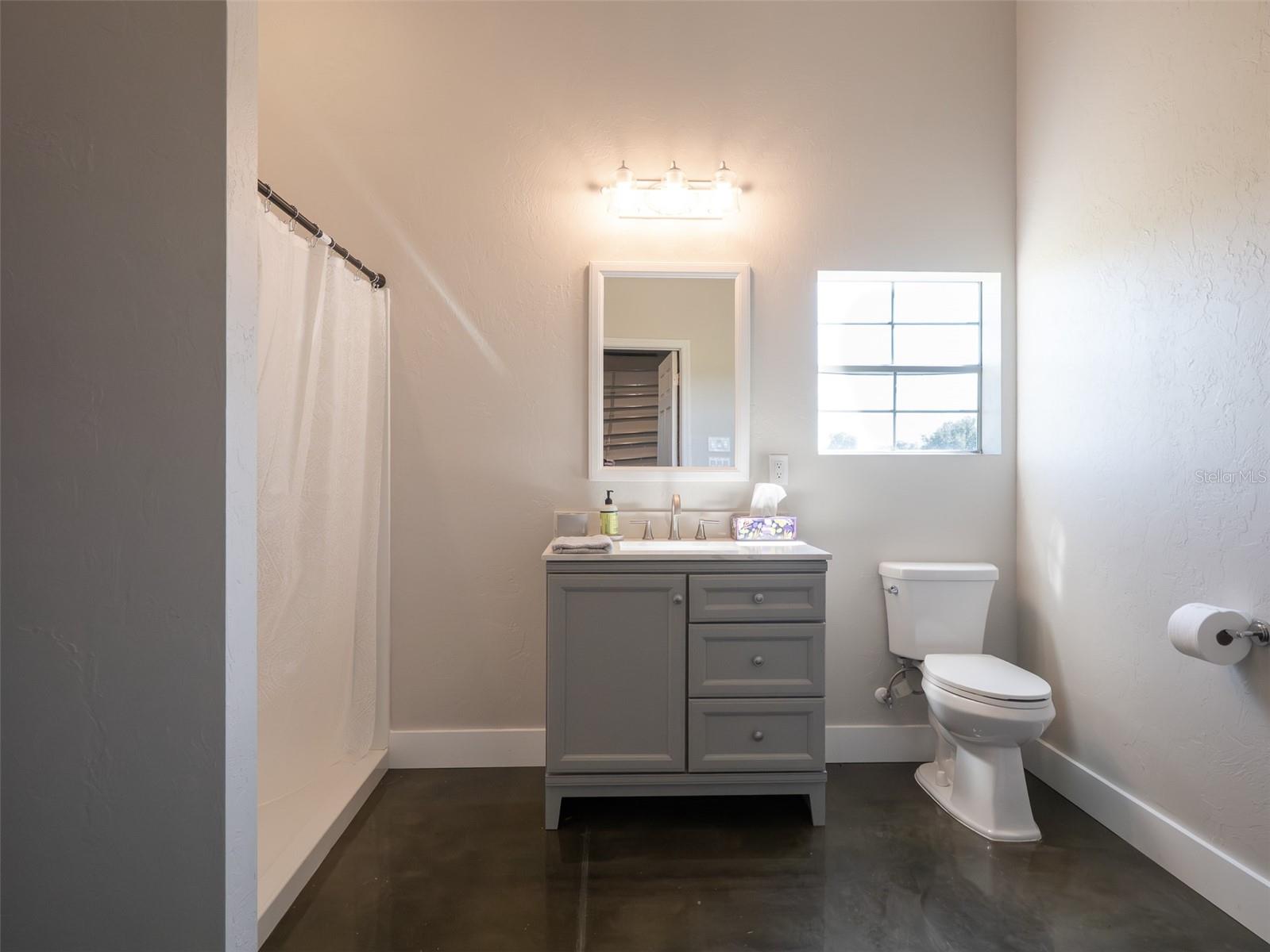 15921 NW HIGHWAY 464B, MORRISTON, FL, 32668