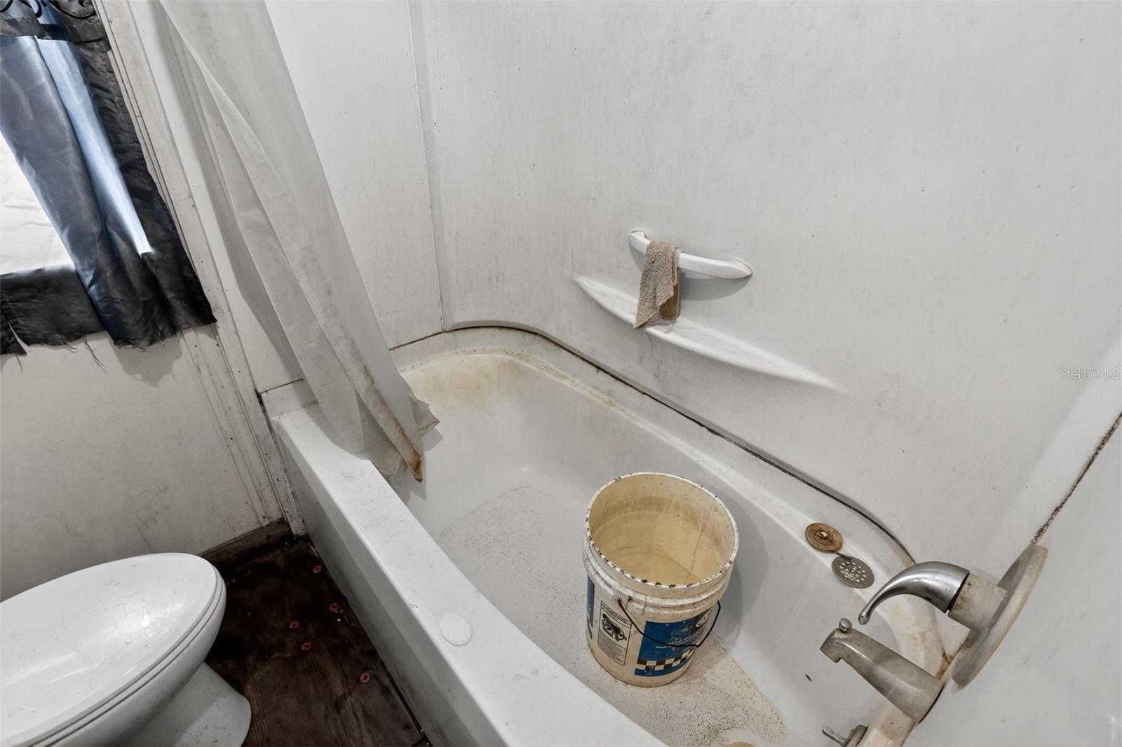 A4669413 Property Photo