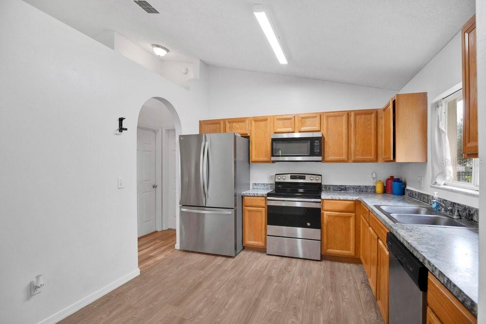 928 ROYAL OAKS DR, APOPKA, FL, 32703