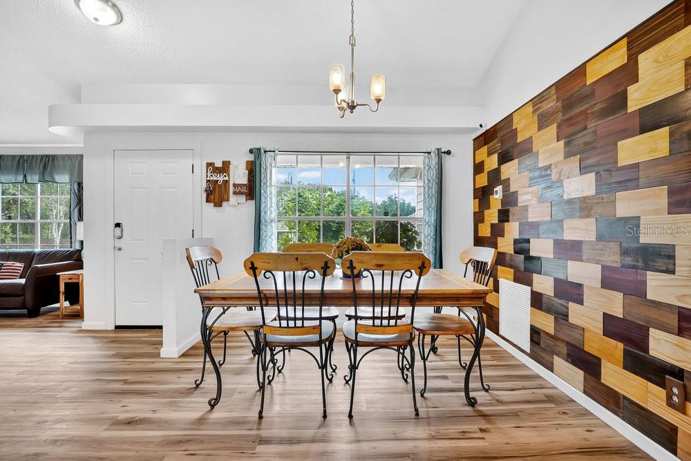 928 ROYAL OAKS DR, APOPKA, FL, 32703