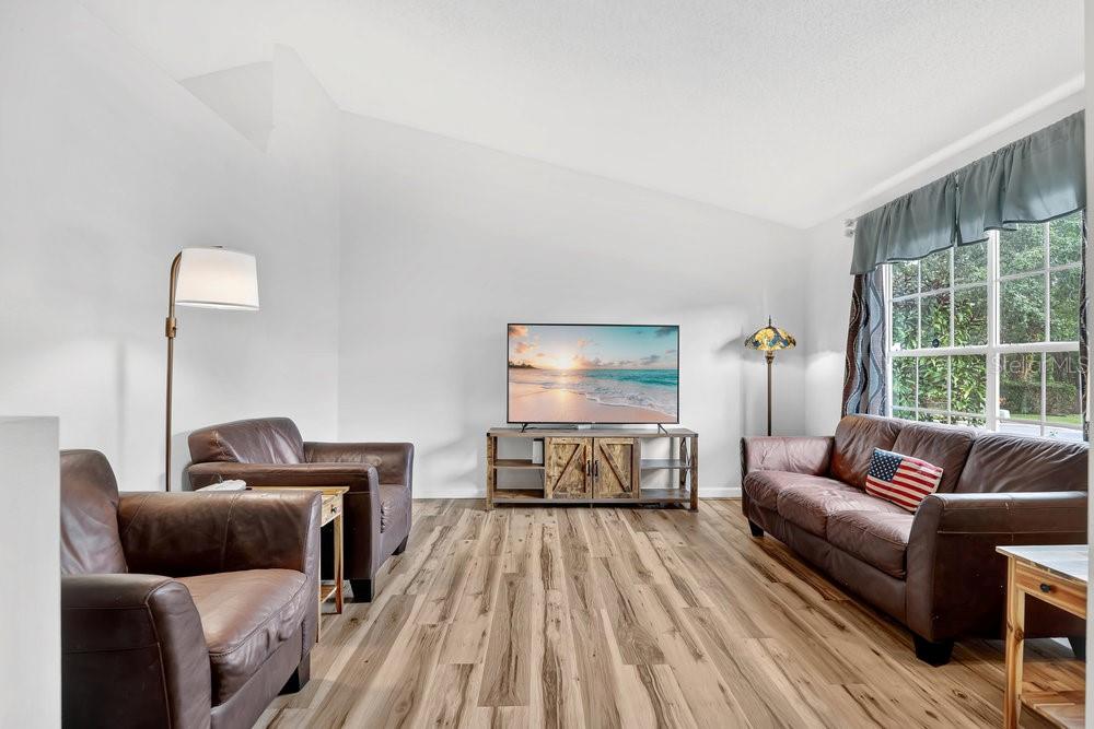 928 ROYAL OAKS DR, APOPKA, FL, 32703