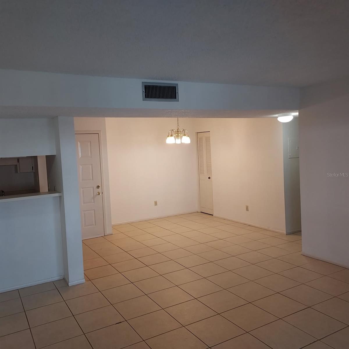 4411 SHADY TERRACE LN #105, TAMPA, FL, 33613