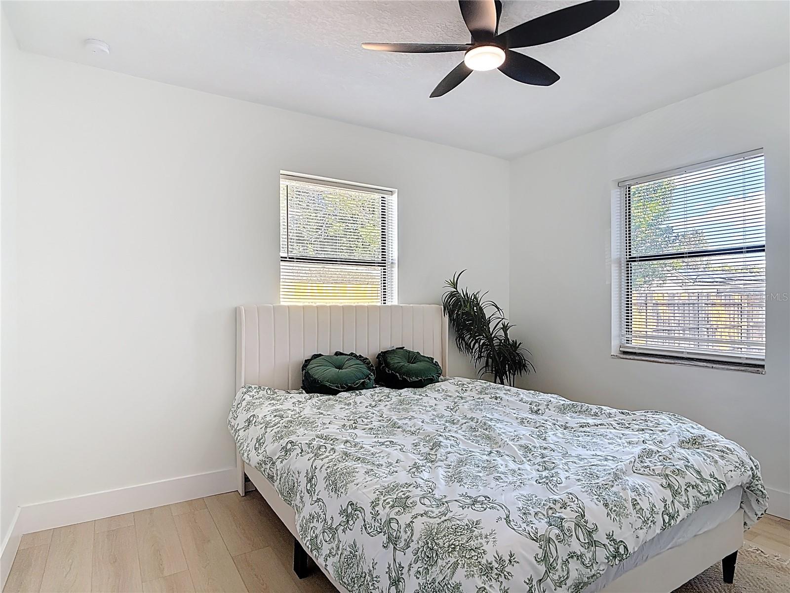 1195 RAMBLE AVE, DELTONA, FL, 32725