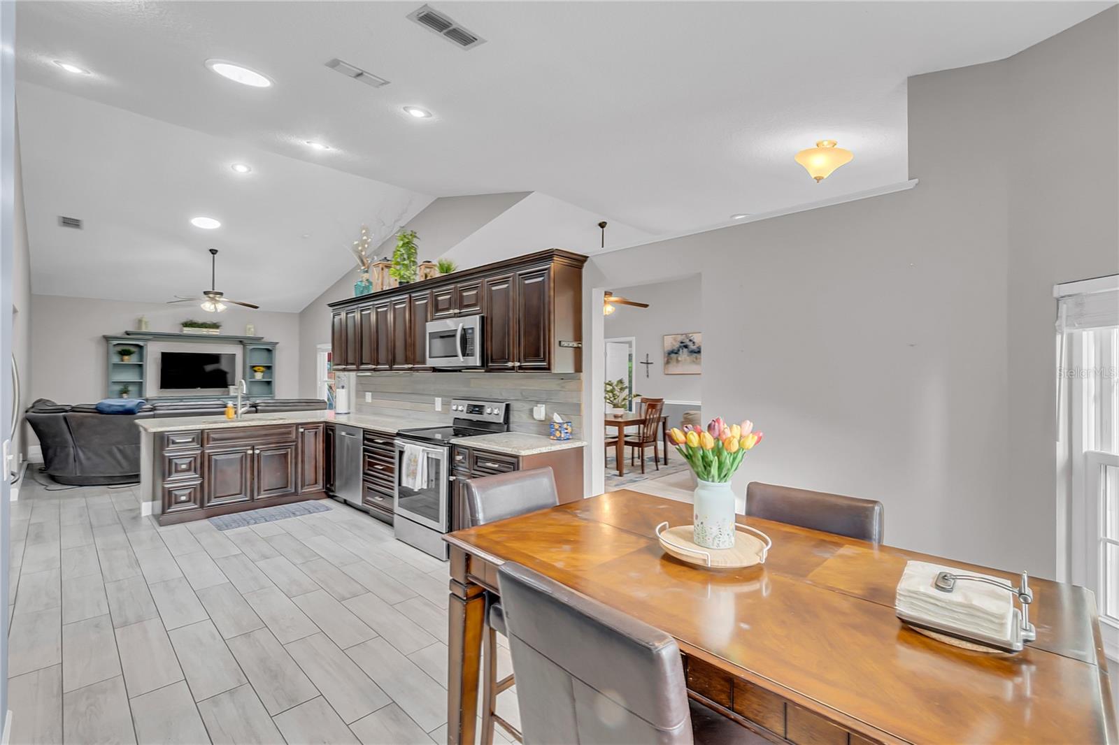 1584 THORNHILL CIR, OVIEDO, FL, 32765