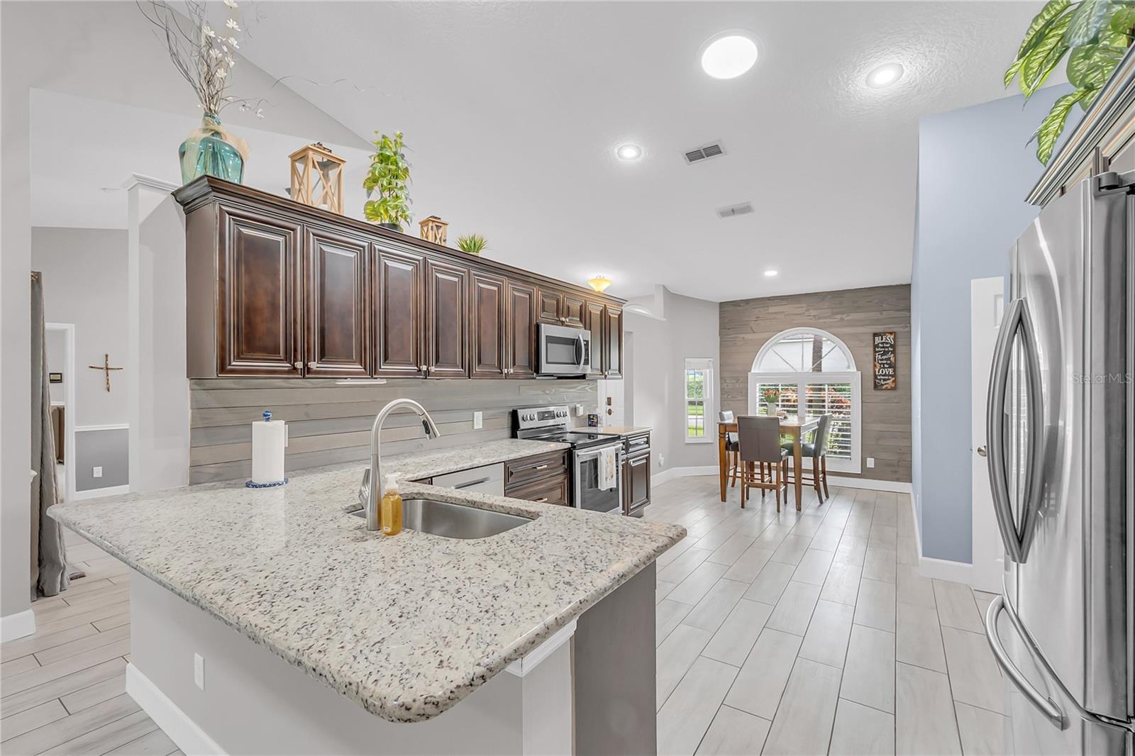 1584 THORNHILL CIR, OVIEDO, FL, 32765