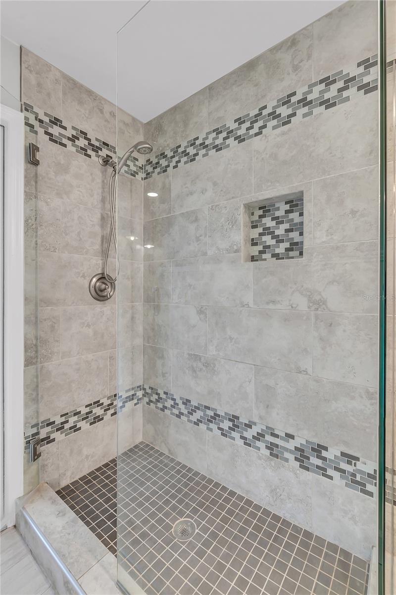 1584 THORNHILL CIR, OVIEDO, FL, 32765