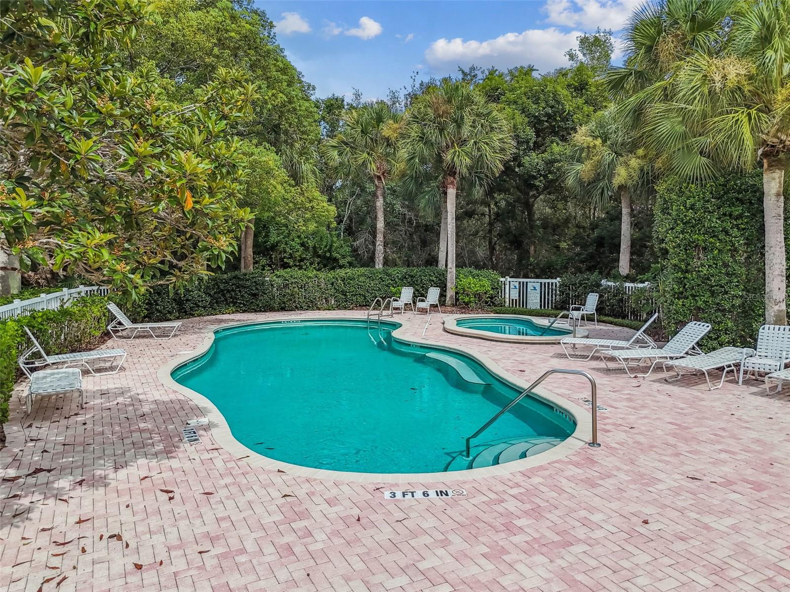 1627 HAMMOCKS AVE, LUTZ, FL, 33549