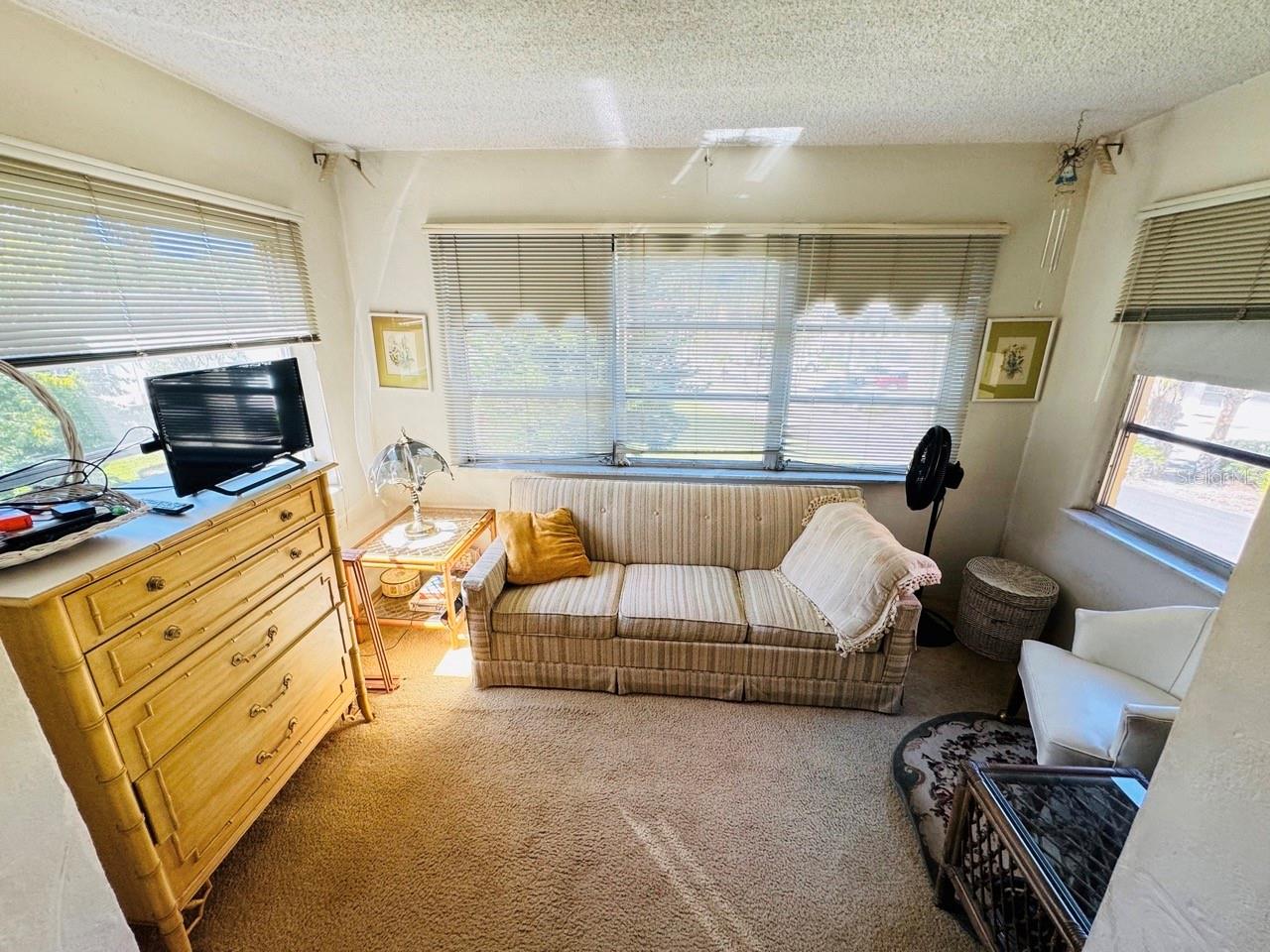 O6354793 Property Photo