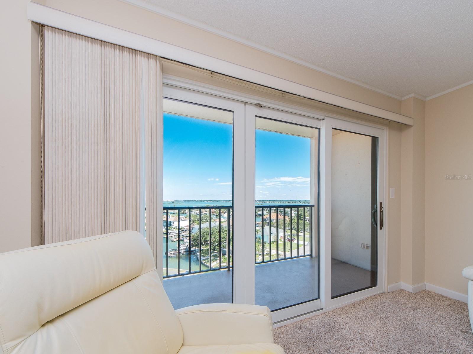 51 ISLAND WAY #1001, CLEARWATER BEACH, FL, 33767