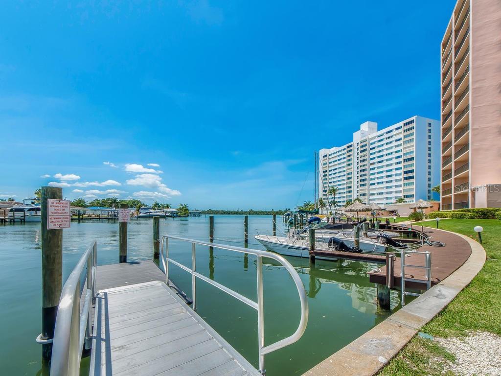 51 ISLAND WAY #1001, CLEARWATER BEACH, FL, 33767