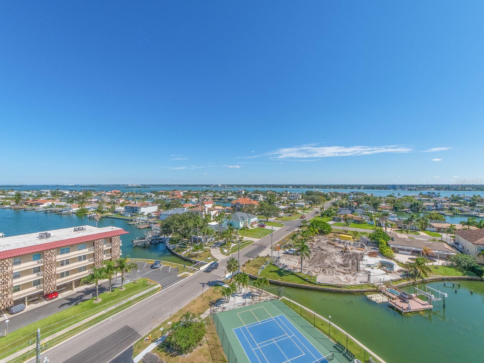 51 ISLAND WAY #1001, CLEARWATER BEACH, FL, 33767