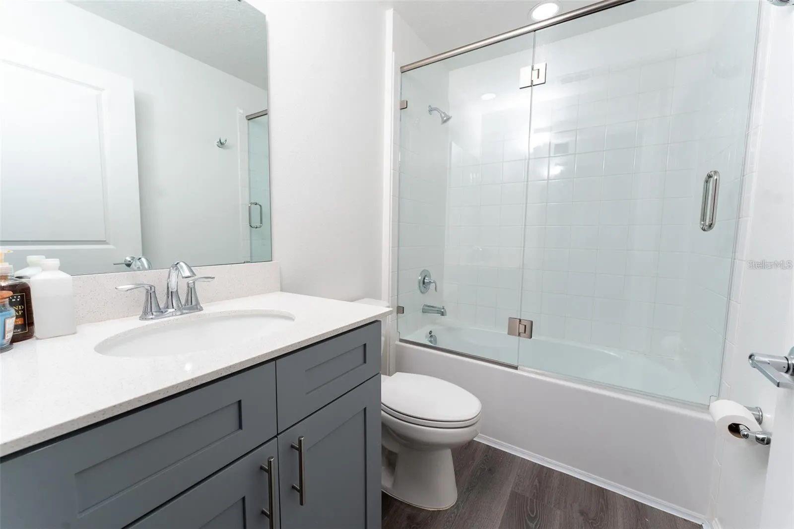 946 LAUREL VIEW WAY, GROVELAND, FL, 34736