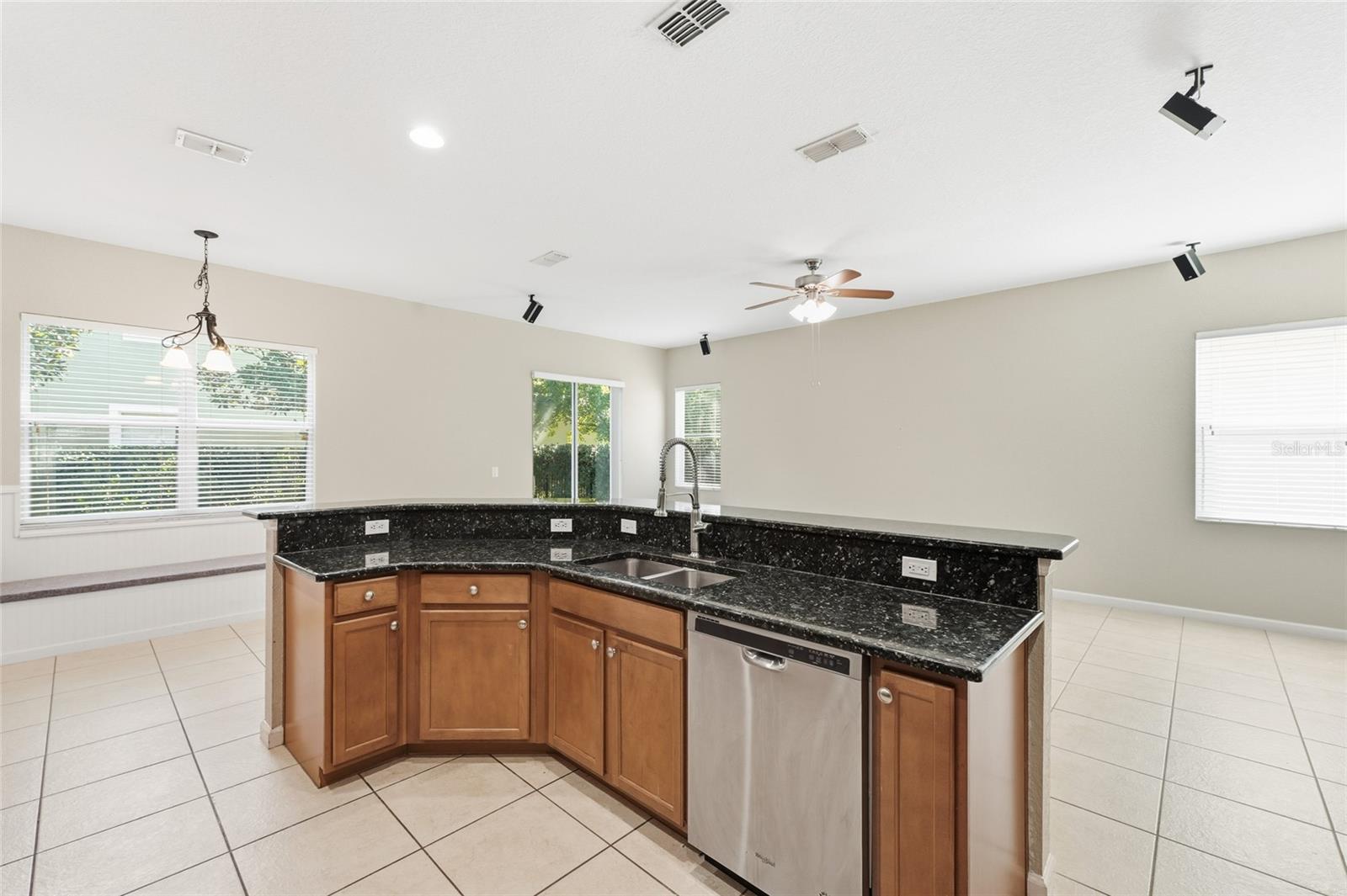 6920 HELMSLEY CIR, WINDERMERE, FL, 34786
