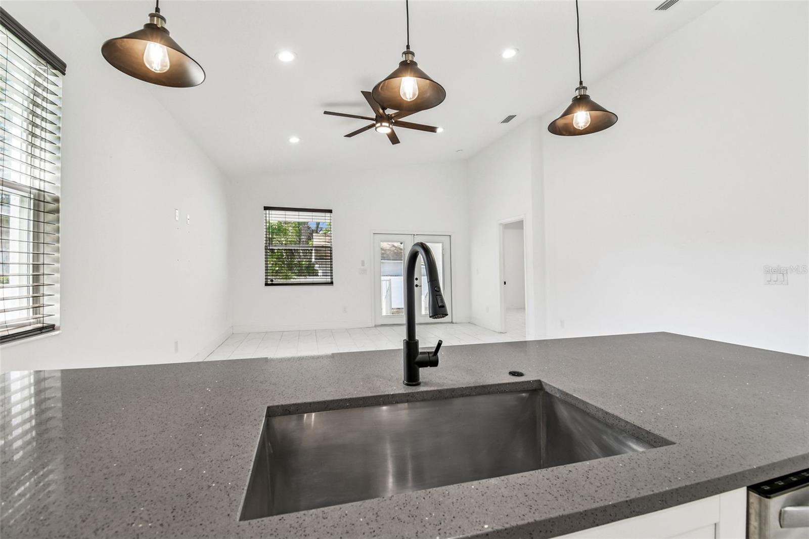 8704 N OTIS AVE, TAMPA, FL, 33604