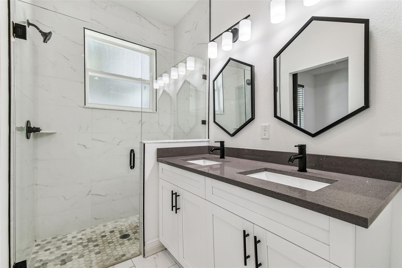 8704 N OTIS AVE, TAMPA, FL, 33604