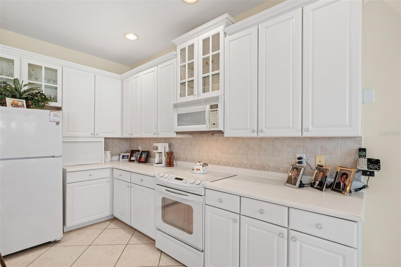 8037 STIRLING FALLS CIR, SARASOTA, FL, 34243