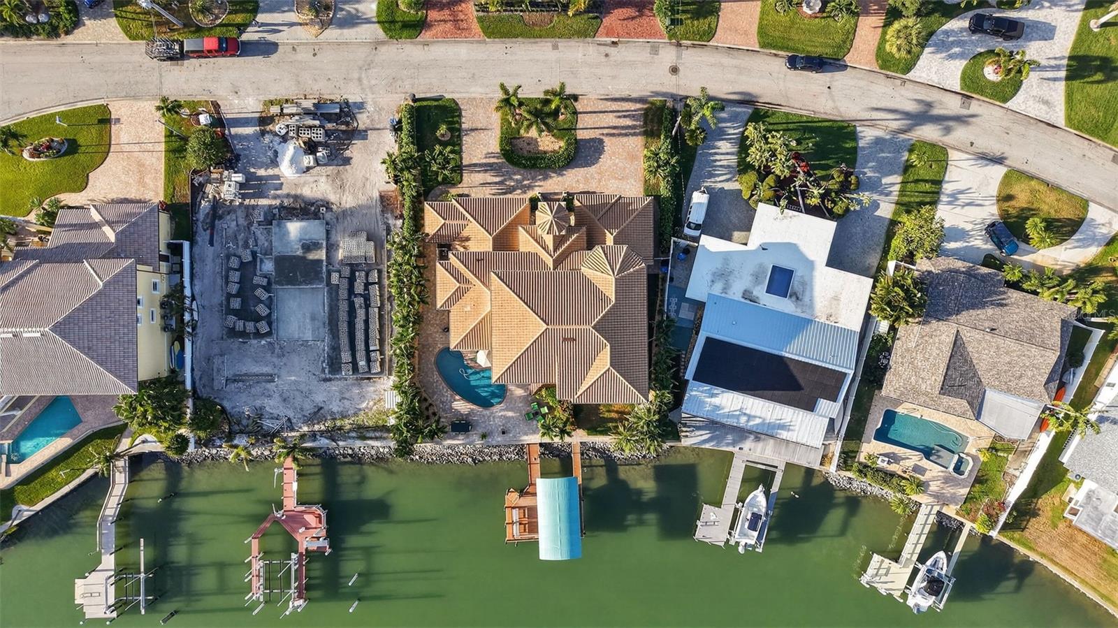 TB8440798 Property Photo