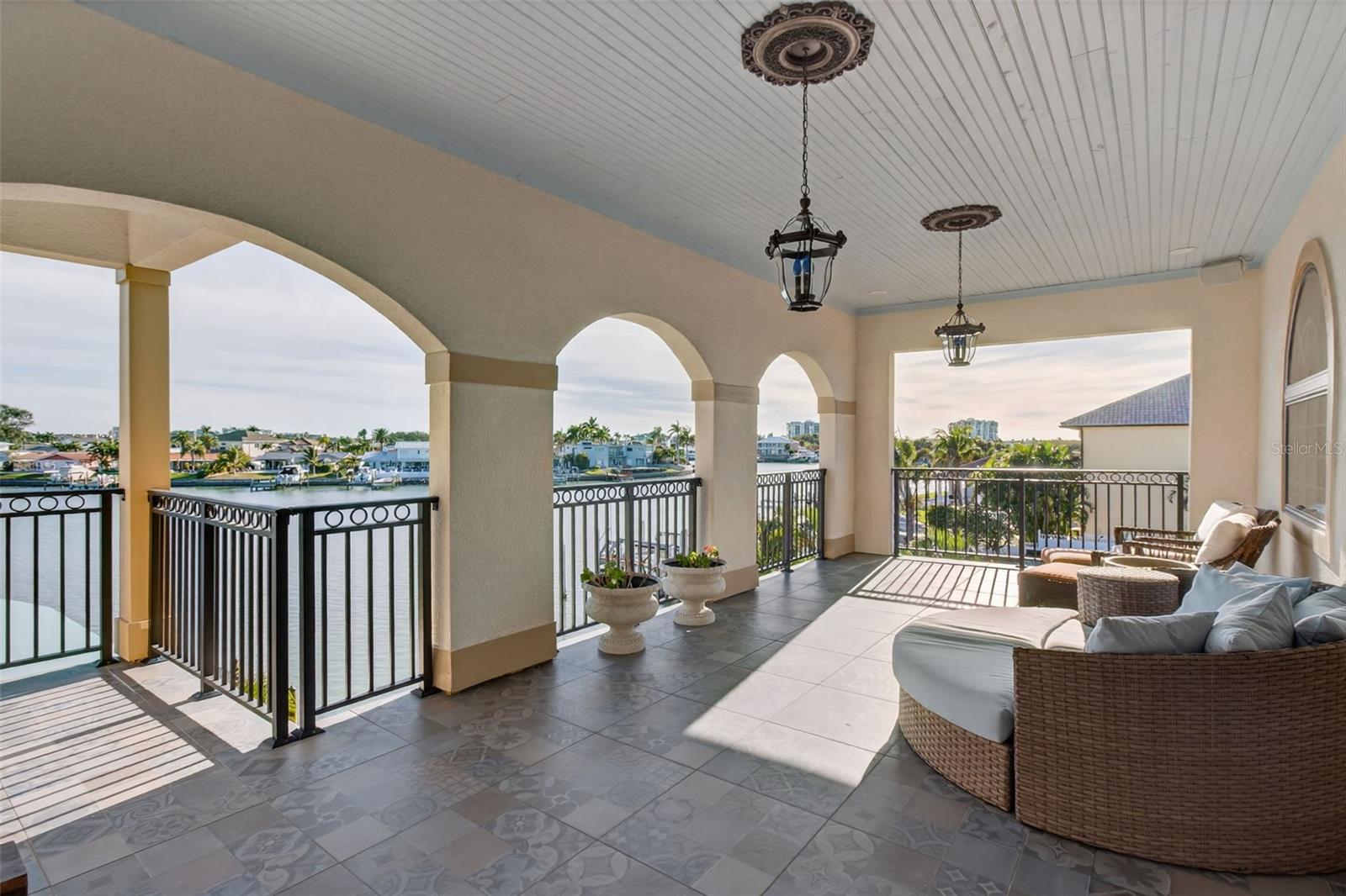 TB8440798 Property Photo