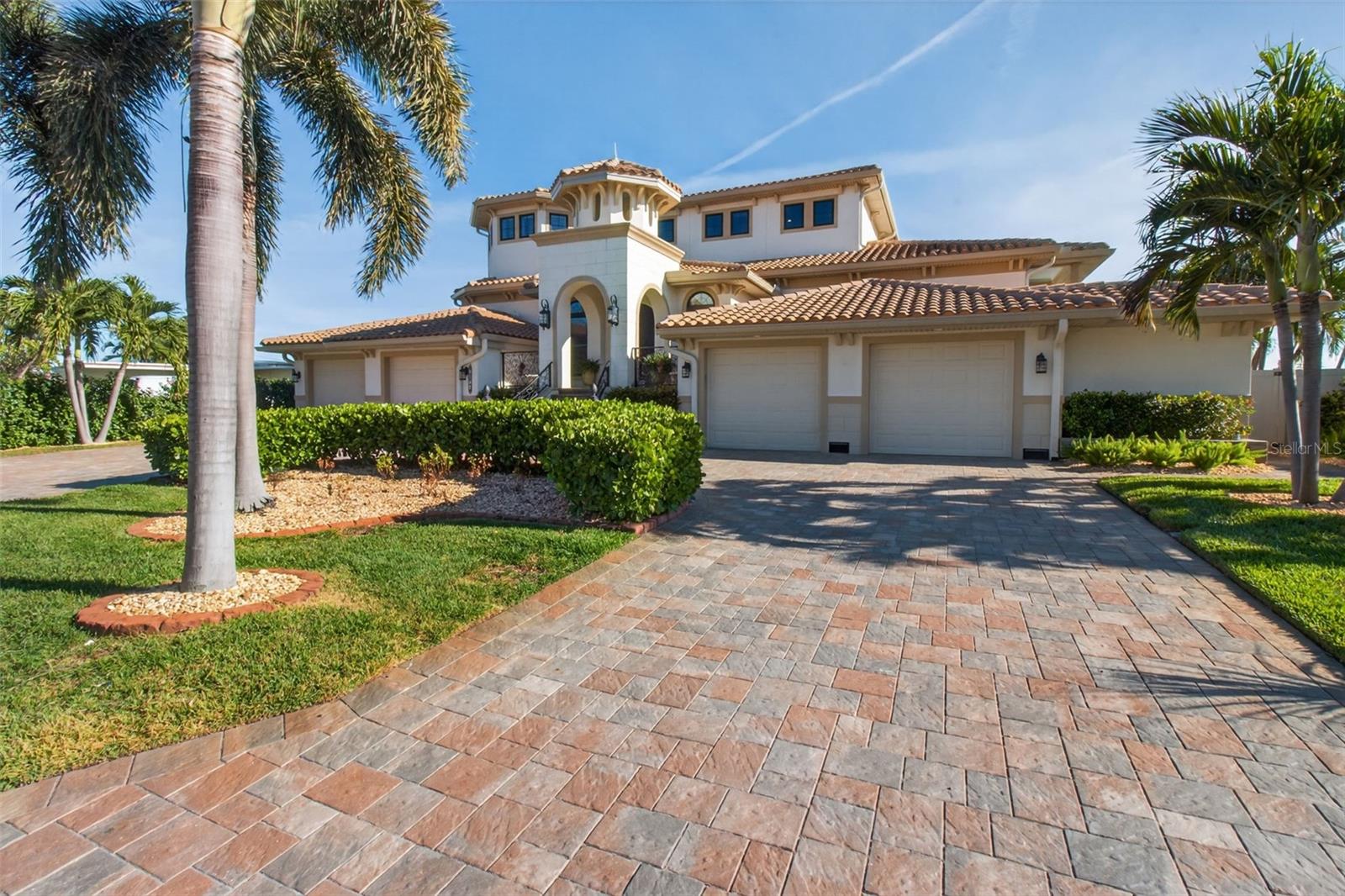 TB8440798 Property Photo