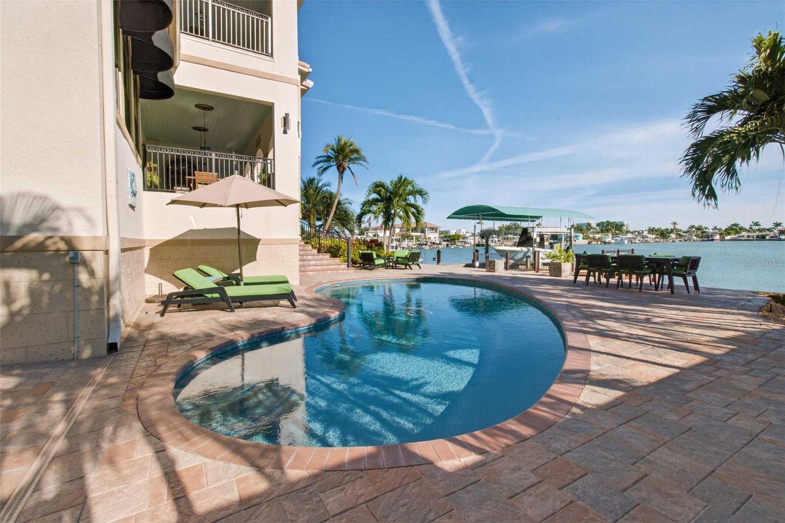 TB8440798 Property Photo