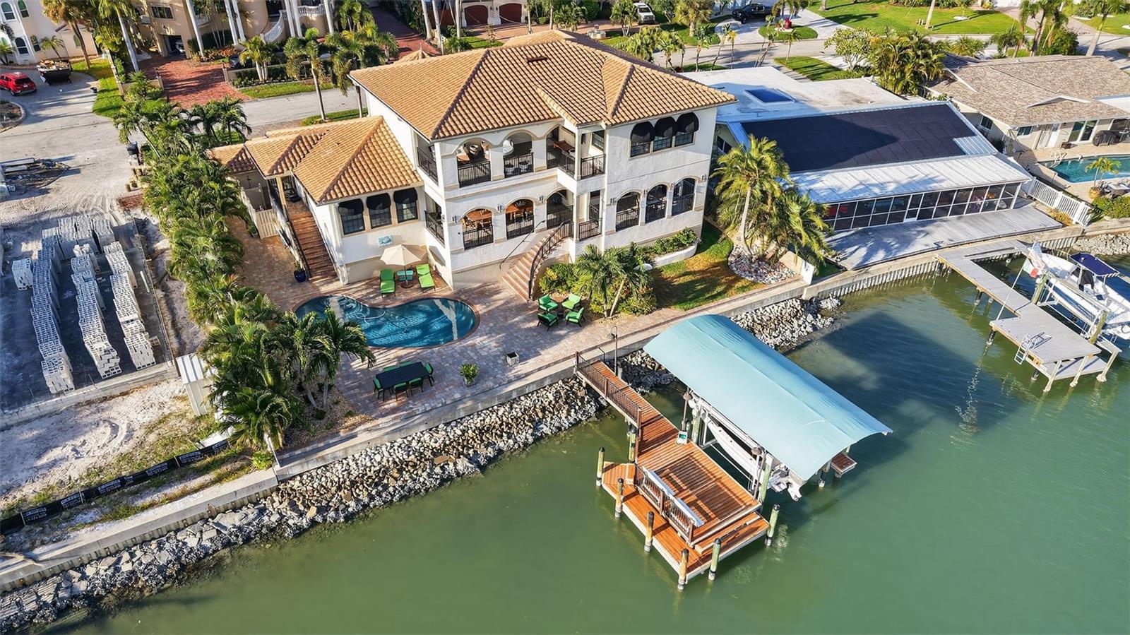 TB8440798 Property Photo