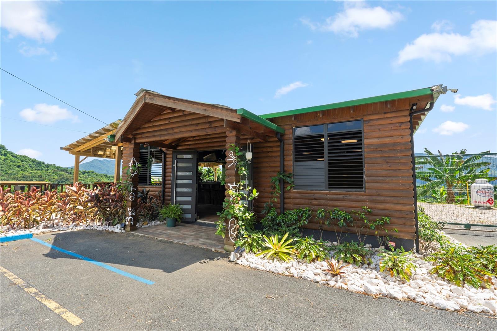 PR9116886 Property Photo