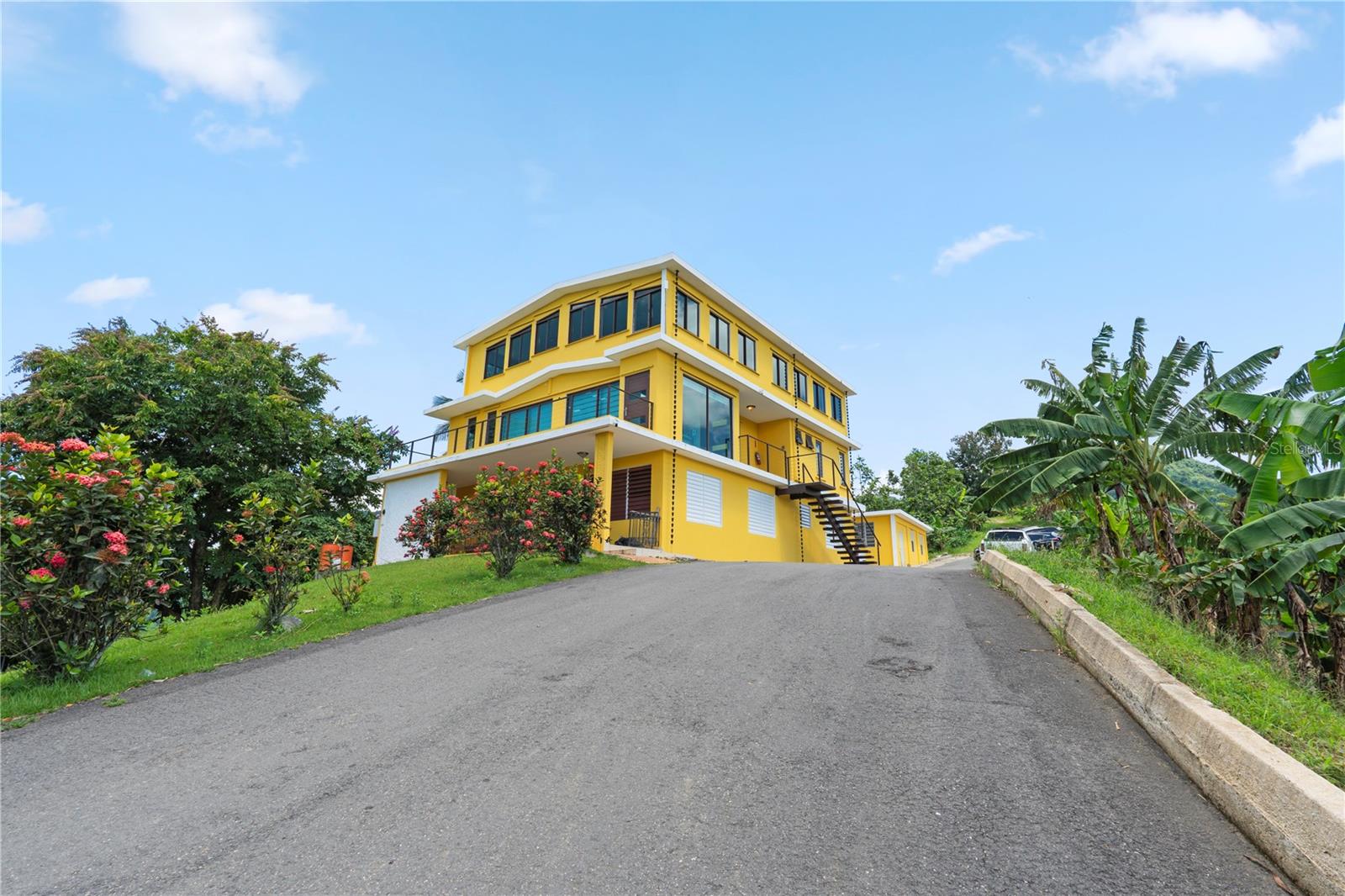 PR9116886 Property Photo