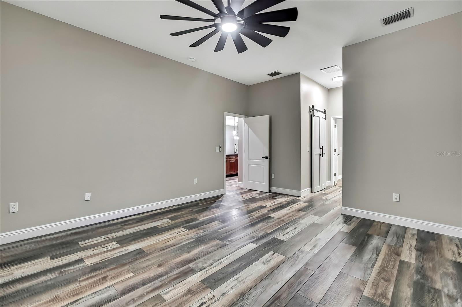 27338 ELKWOOD CIR, WESLEY CHAPEL, FL, 33544