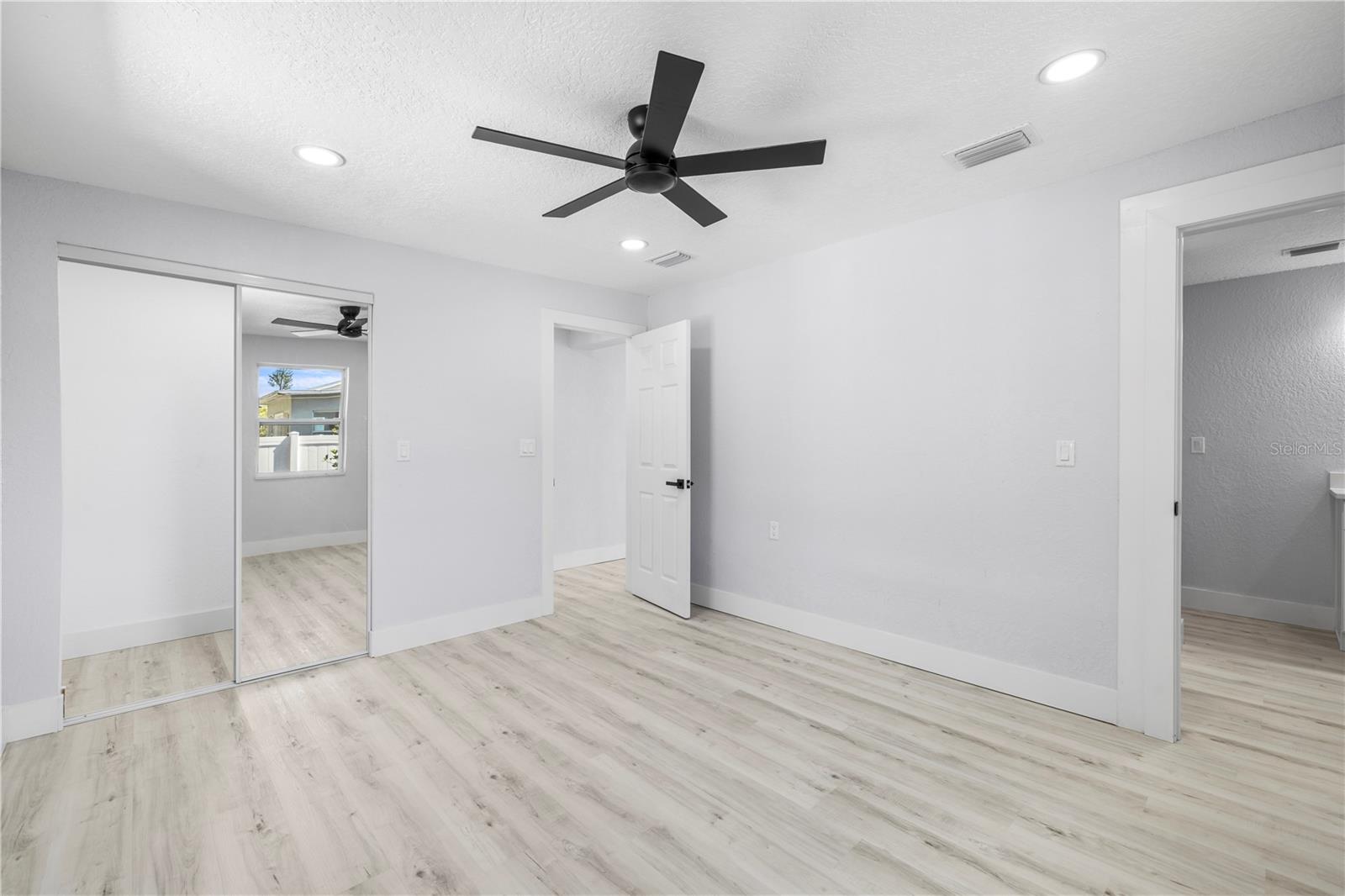 3135 33RD AVE N, ST PETERSBURG, FL, 33713