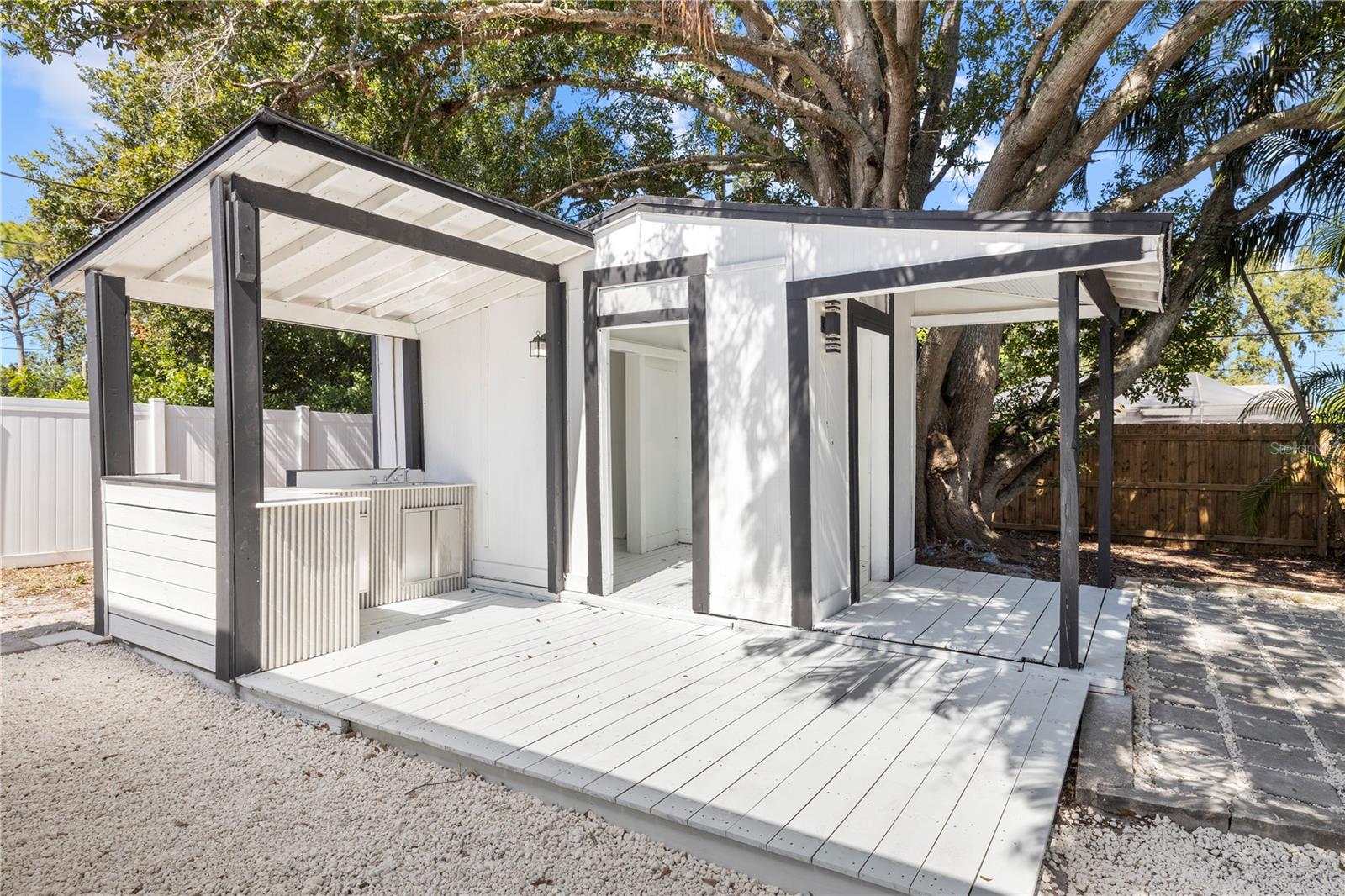 3135 33RD AVE N, ST PETERSBURG, FL, 33713