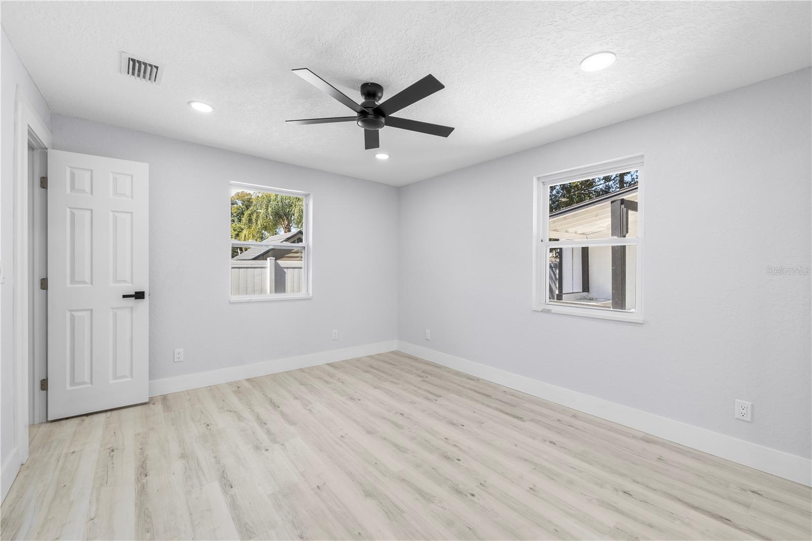 3135 33RD AVE N, ST PETERSBURG, FL, 33713