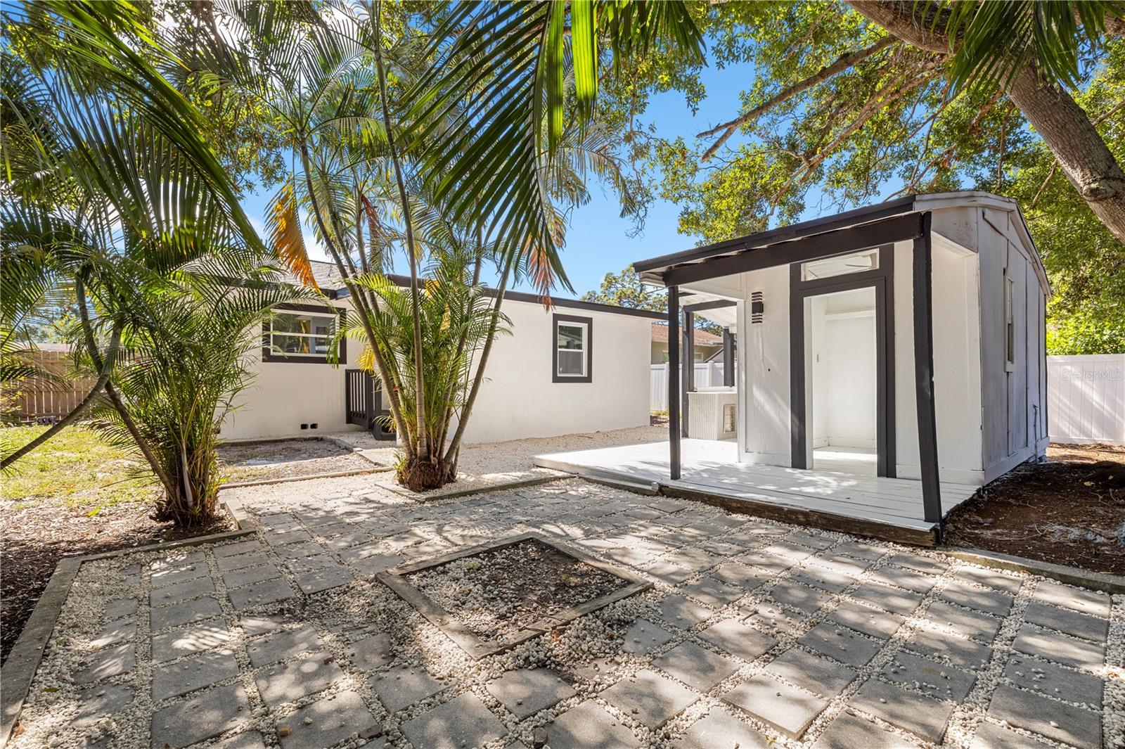 3135 33RD AVE N, ST PETERSBURG, FL, 33713