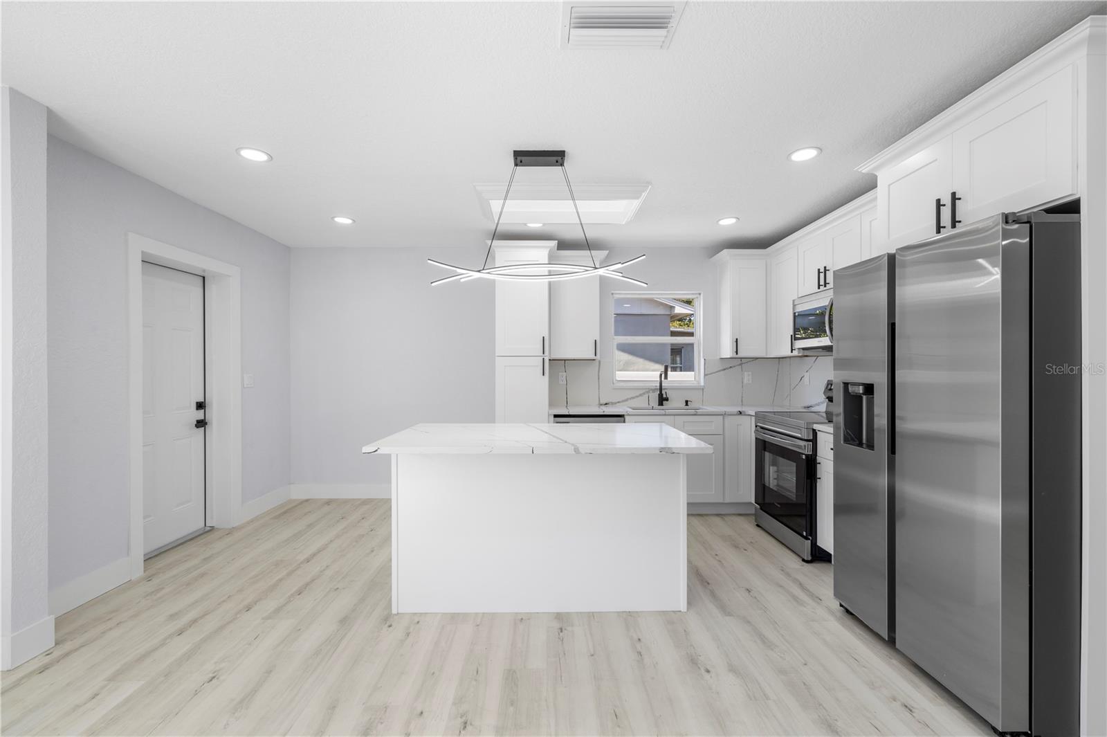 3135 33RD AVE N, ST PETERSBURG, FL, 33713