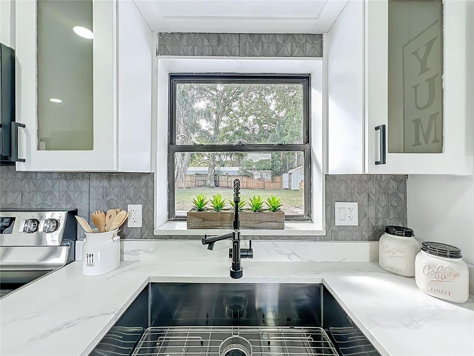 6124 DOGWOOD DR, ORLANDO, FL, 32807