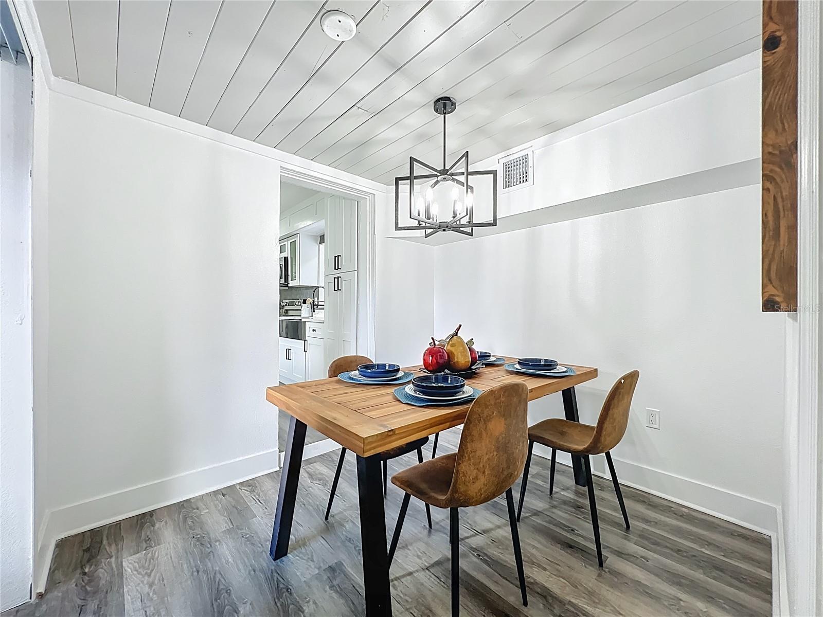 6124 DOGWOOD DR, ORLANDO, FL, 32807