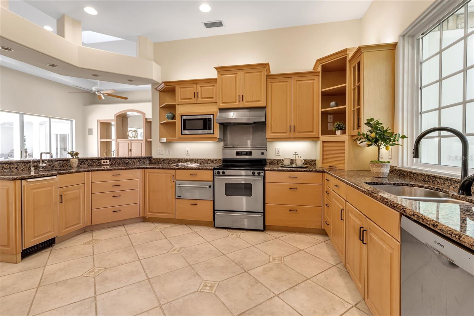 137 OSPREY POINT DR, OSPREY, FL, 34229