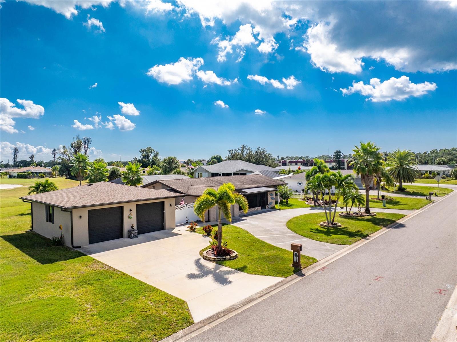 3 OAKLAND HILLS CT, ROTONDA WEST, FL, 33947