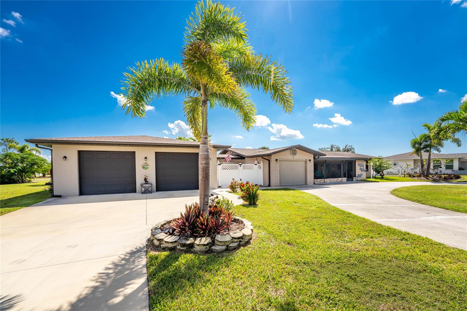 3 OAKLAND HILLS CT, ROTONDA WEST, FL, 33947