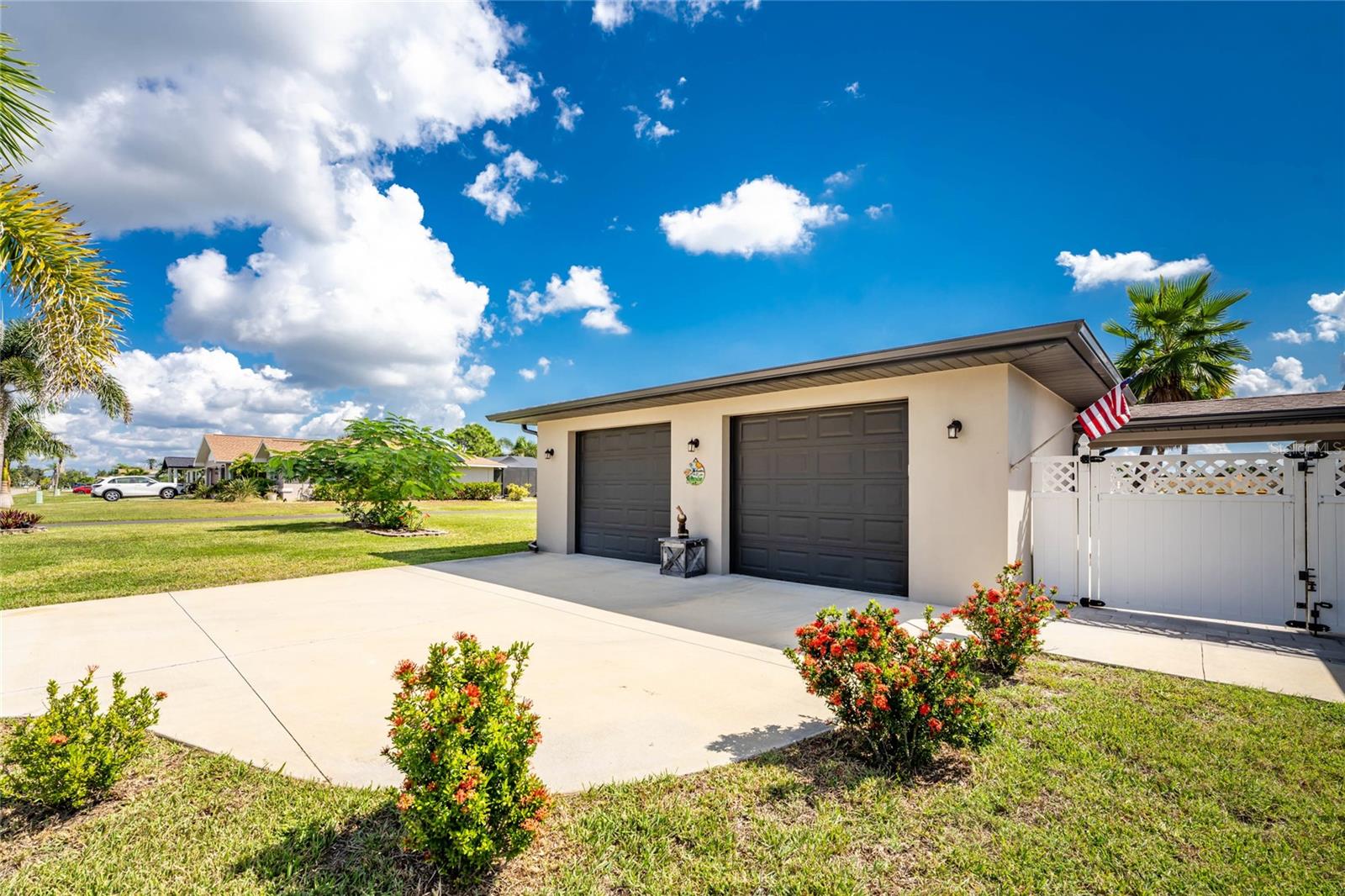 3 OAKLAND HILLS CT, ROTONDA WEST, FL, 33947