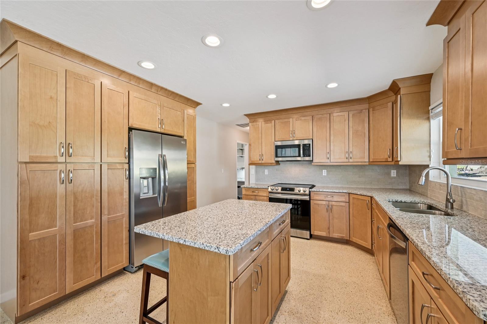 6027 MANASOTA KEY RD, ENGLEWOOD, FL, 34223