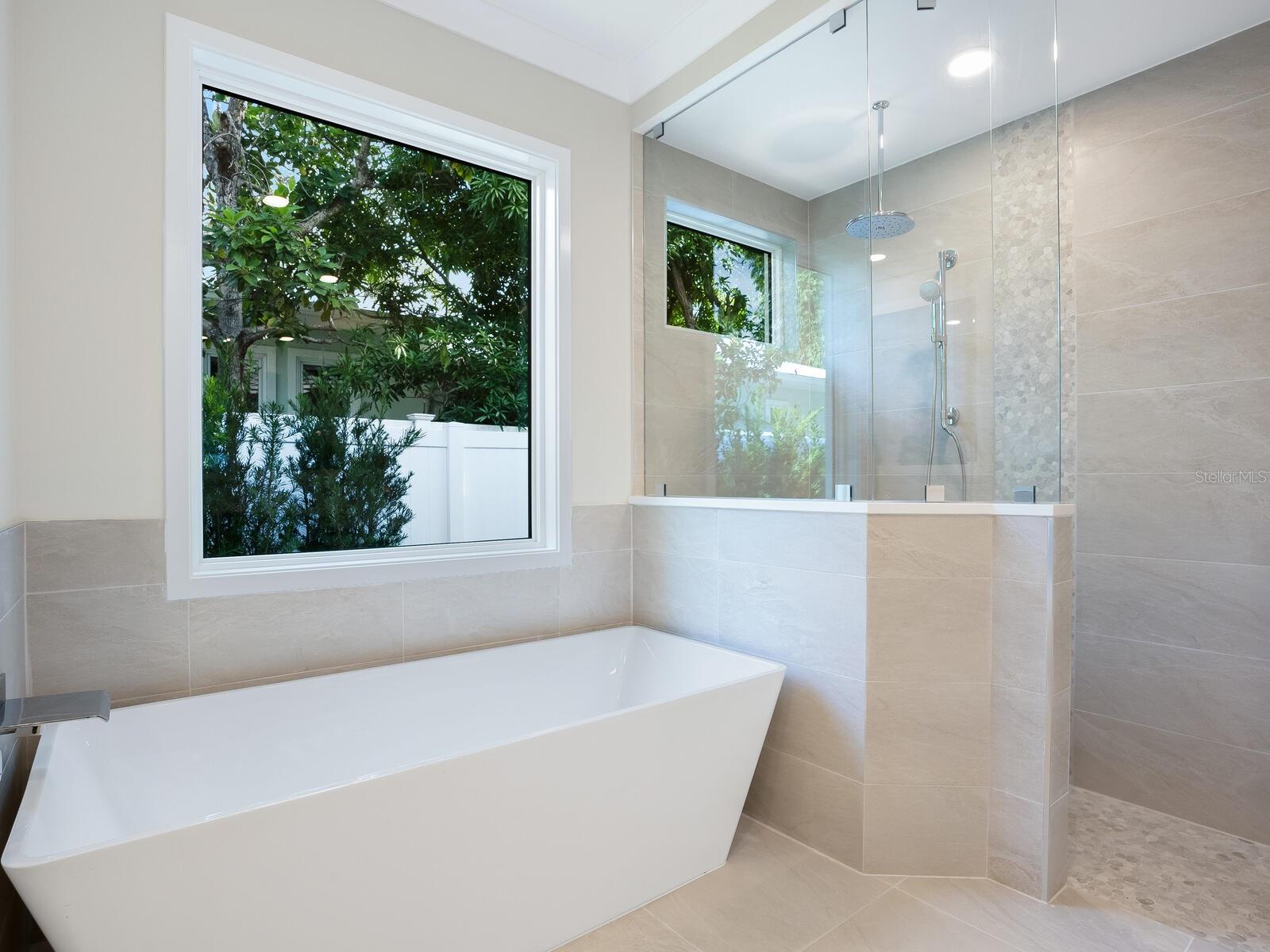 A4669446 Property Photo