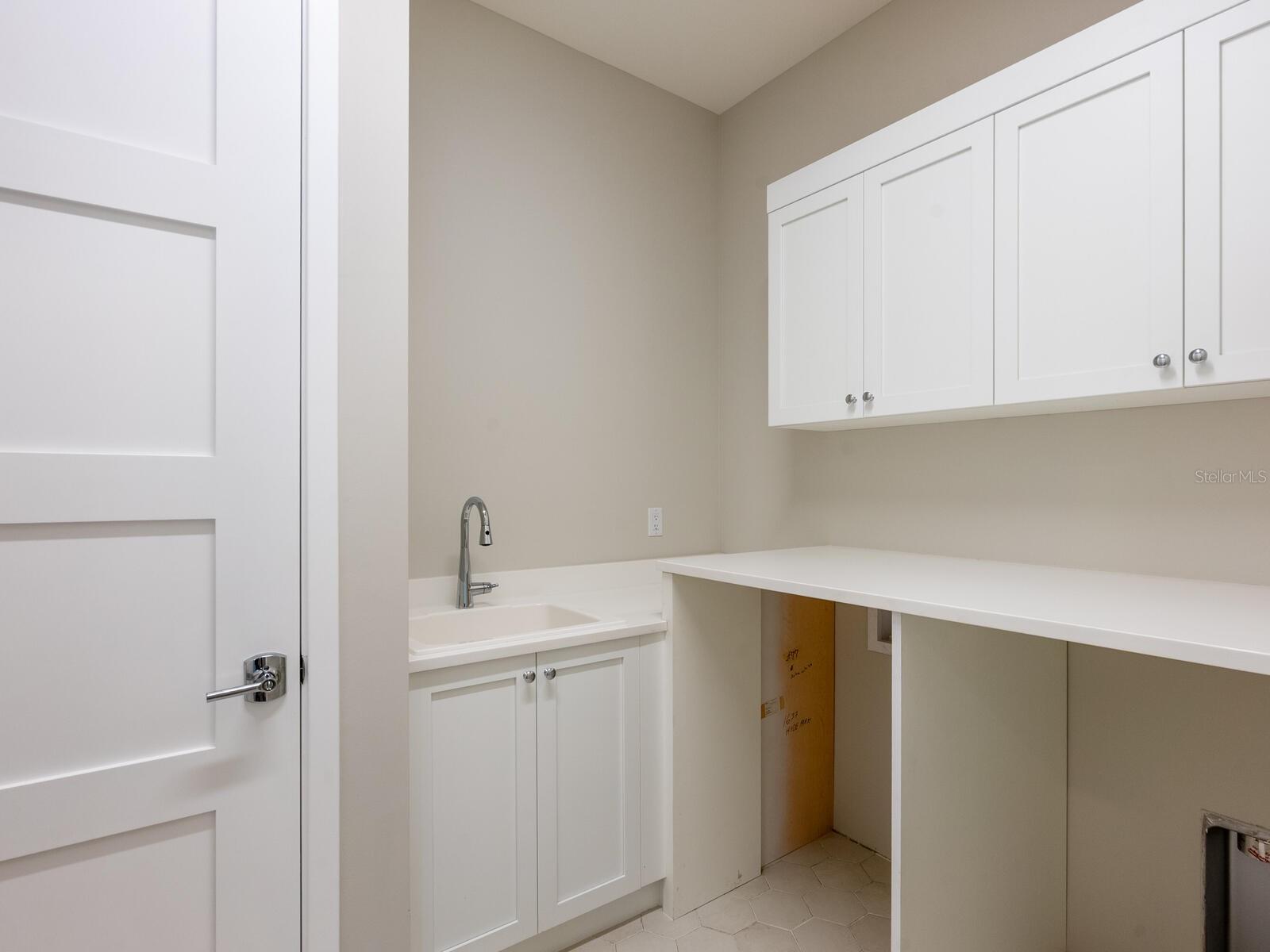 A4669446 Property Photo