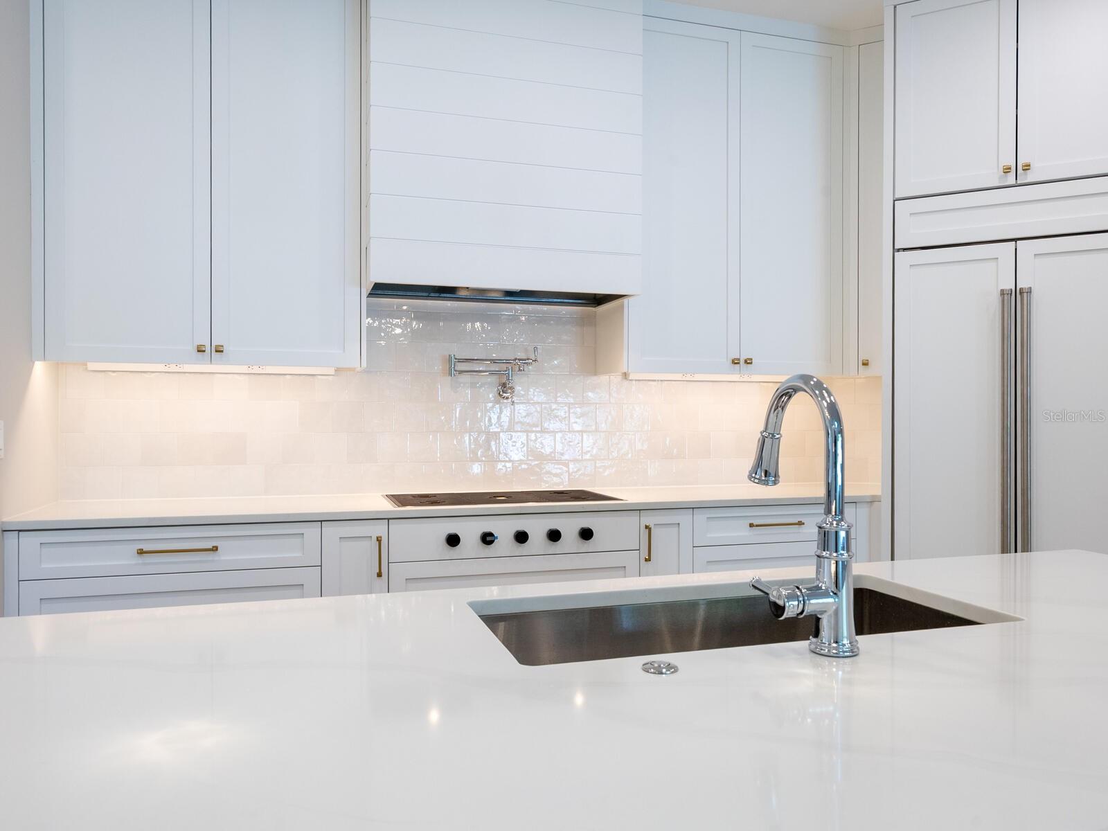 A4669446 Property Photo