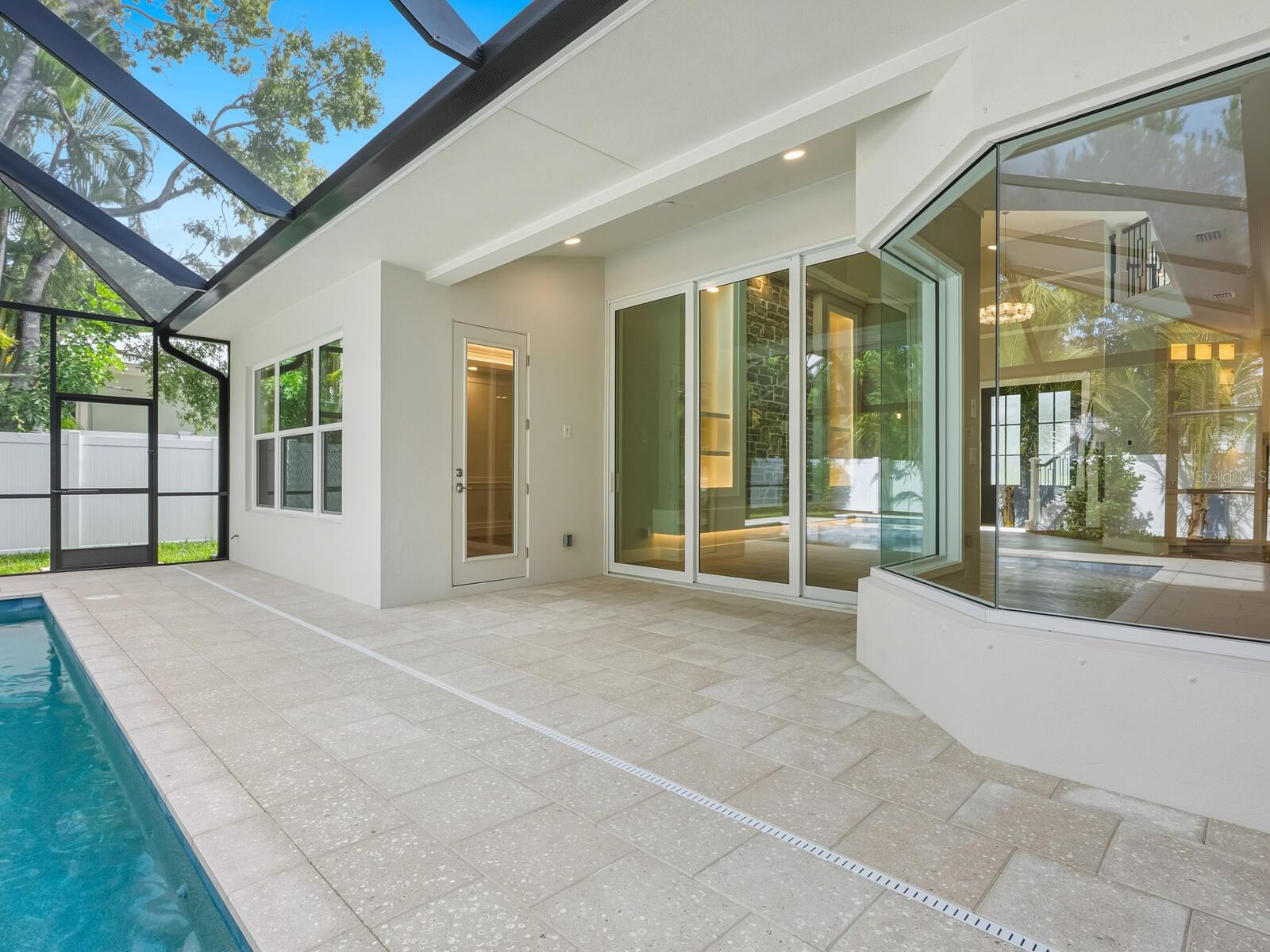 A4669446 Property Photo