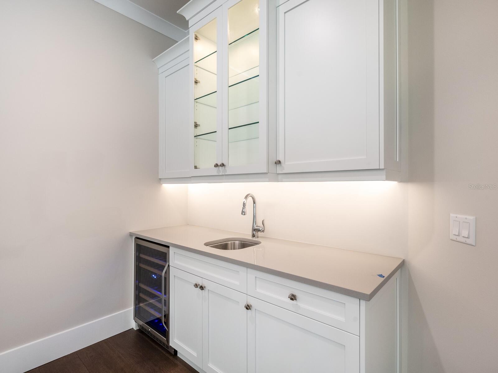 1637 HYDE PARK ST, SARASOTA, FL, 34239