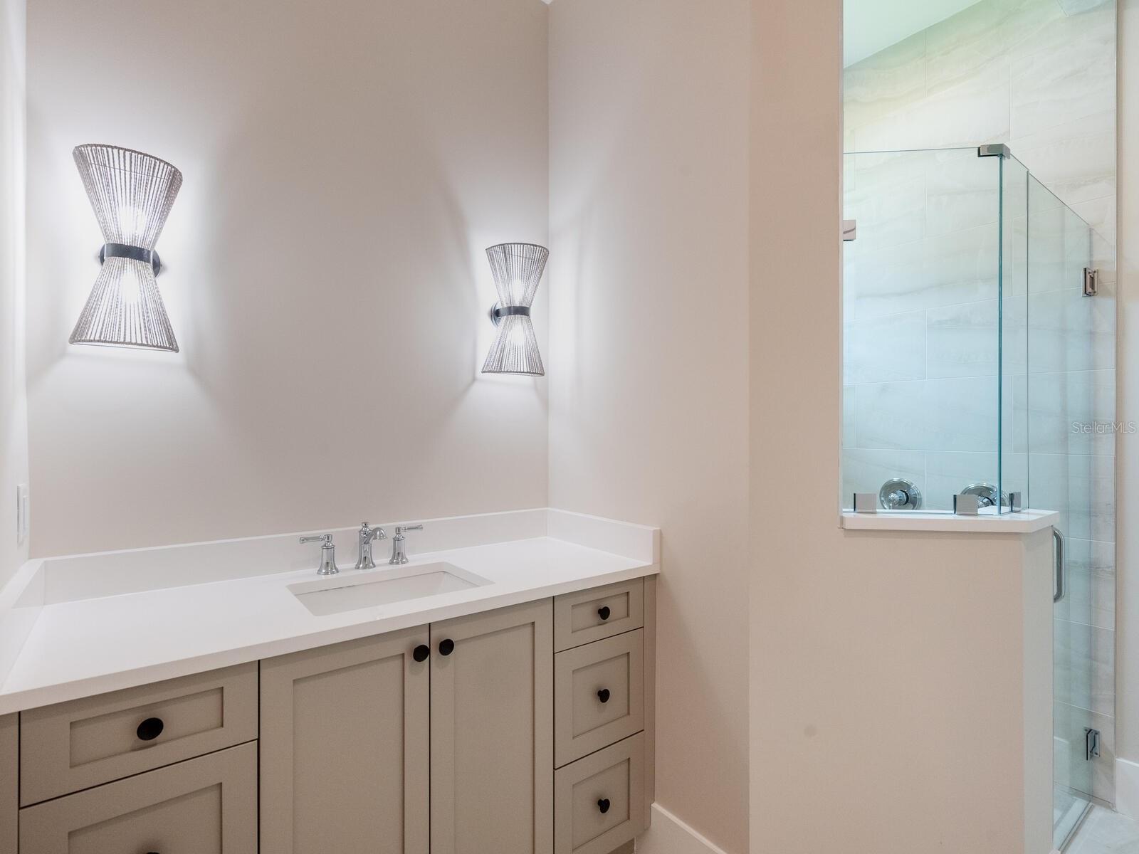 1637 HYDE PARK ST, SARASOTA, FL, 34239