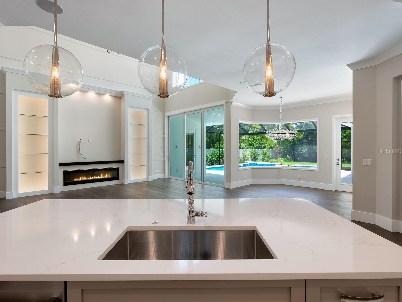 1637 HYDE PARK ST, SARASOTA, FL, 34239