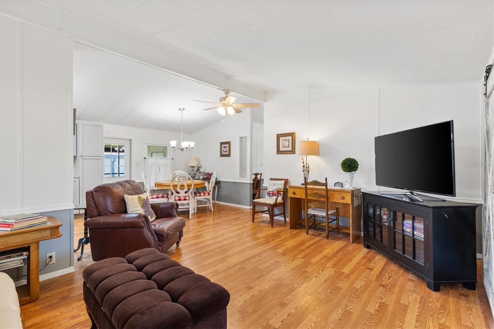 732 ROYAL PALM AVE, LADY LAKE, FL, 32159