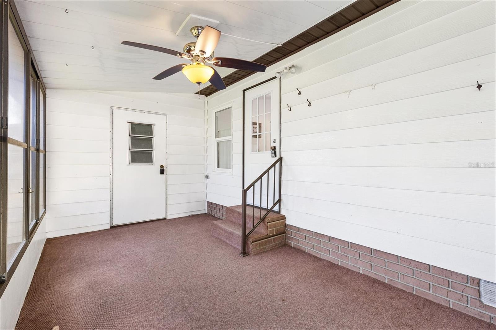 732 ROYAL PALM AVE, LADY LAKE, FL, 32159